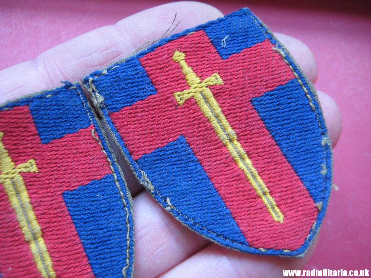 & WW2 original British PATCHES - Set of 2, RHINE ARMY formation signs military unit PATCHES a pair. - Image 9