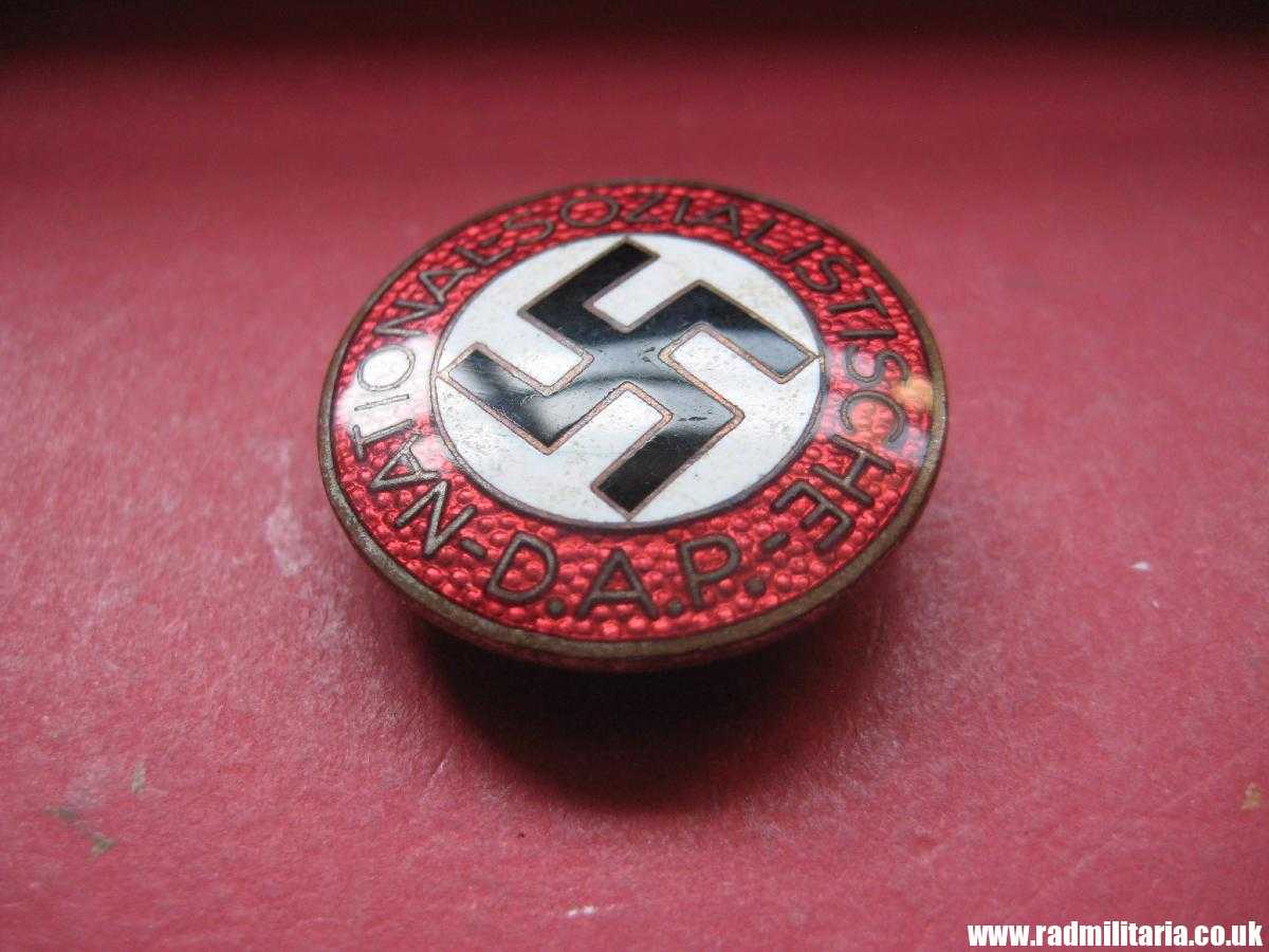 & WW2 German NSDAP enamel membership BADGE marked: RZM M1/8 - very good/perfect condition. - Image 7