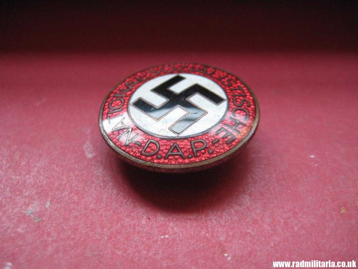 & WW2 German NSDAP enamel membership BADGE marked: RZM M1/8 - very good/perfect condition. - Image 8