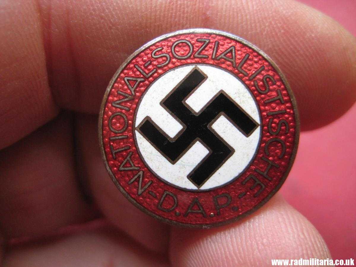 & WW2 German NSDAP enamel membership BADGE marked: RZM M1/8 - very good/perfect condition. - Image 9