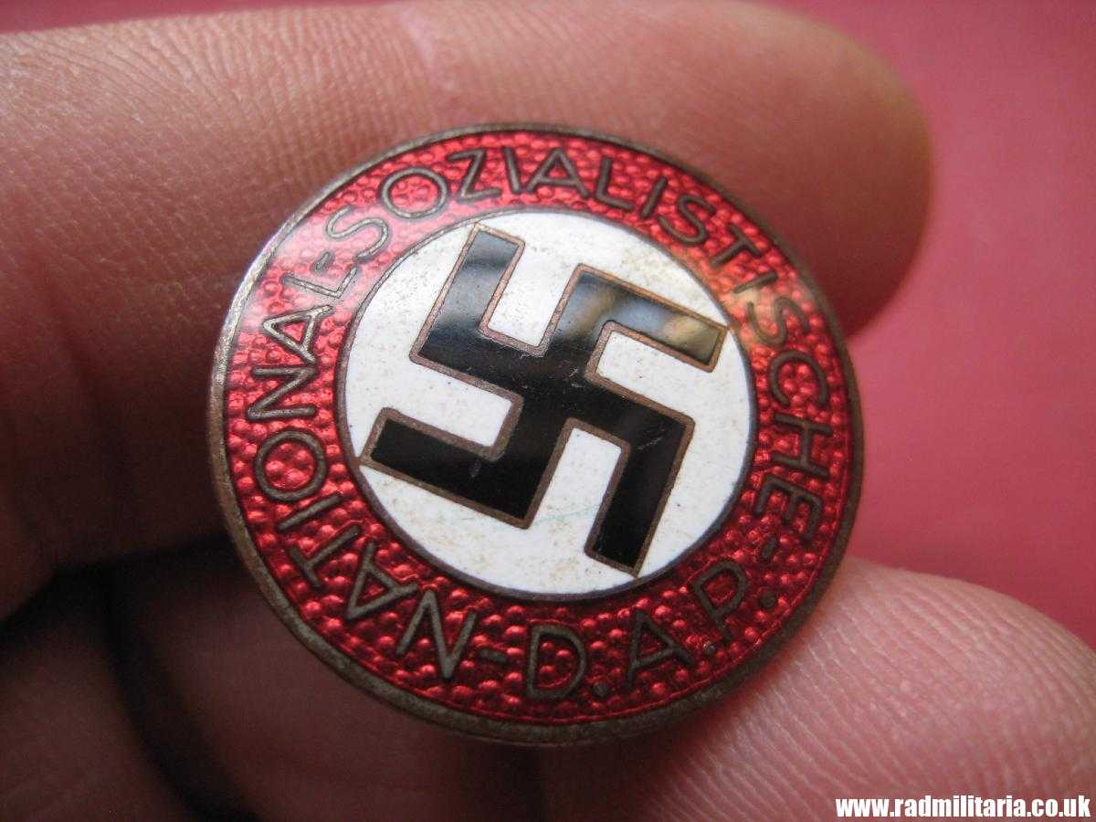 & WW2 German NSDAP enamel membership BADGE marked: RZM M1/8 - very good/perfect condition. - Image 10