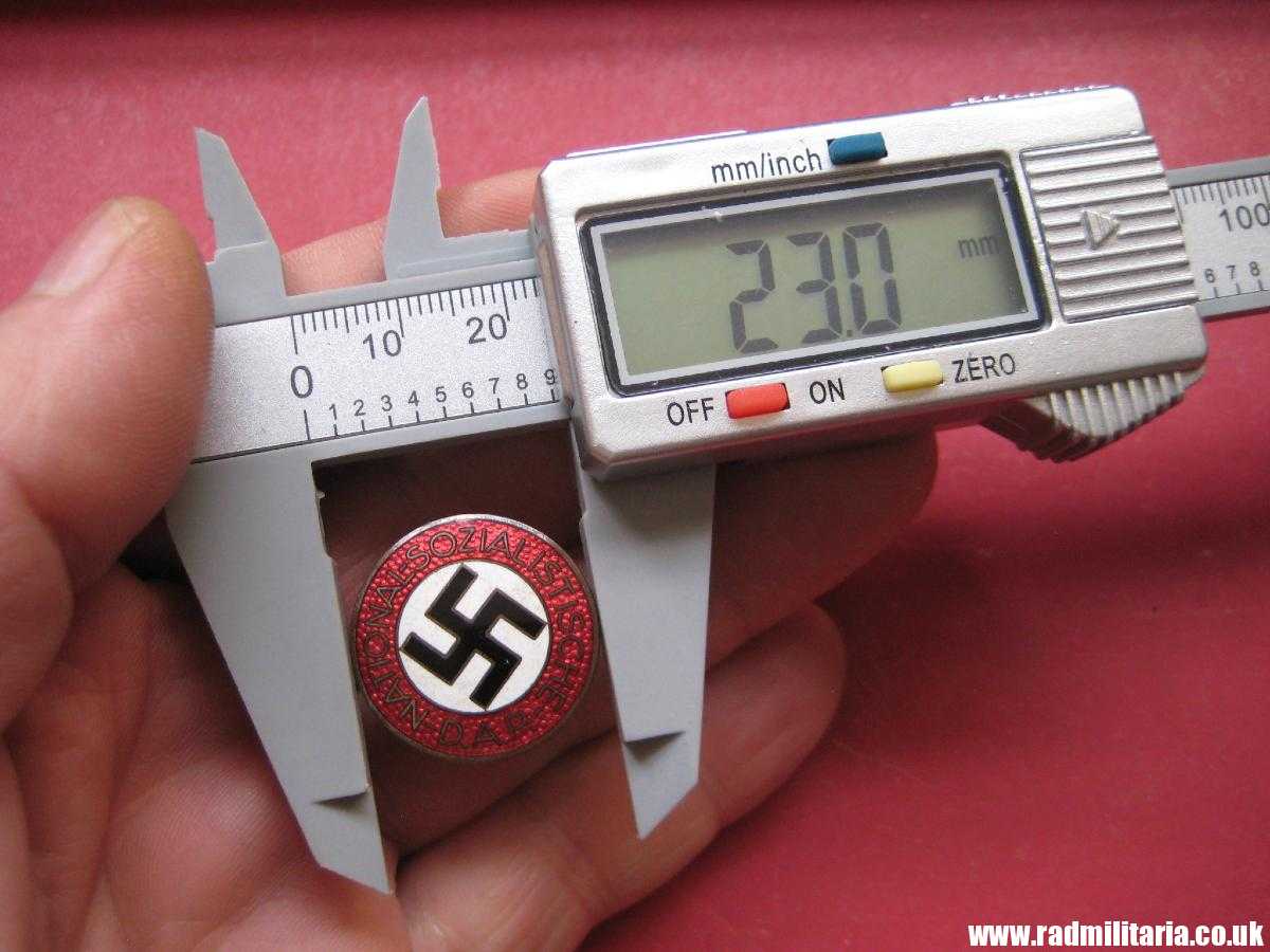 & WW2 German NSDAP enamel membership BADGE marked: RZM M1/8 - very good/perfect condition. - Image 32