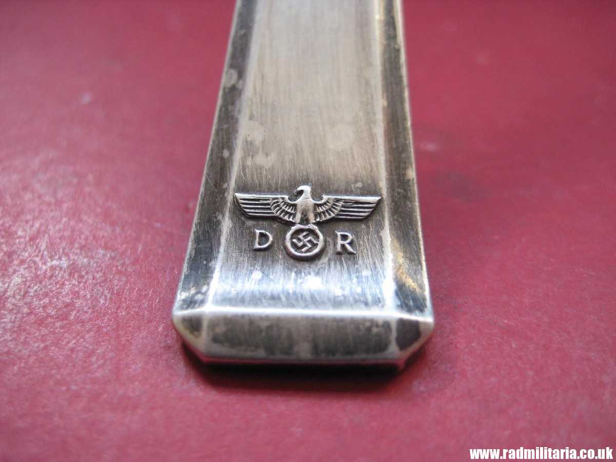 *R* & WW2 genuine solid silver LOBSTER PICK from private dining wagon no. 10 242. marked: DR 242 - 3rd REICH CUTLERY maker: Bruckmann & Sohne. Rare !!!