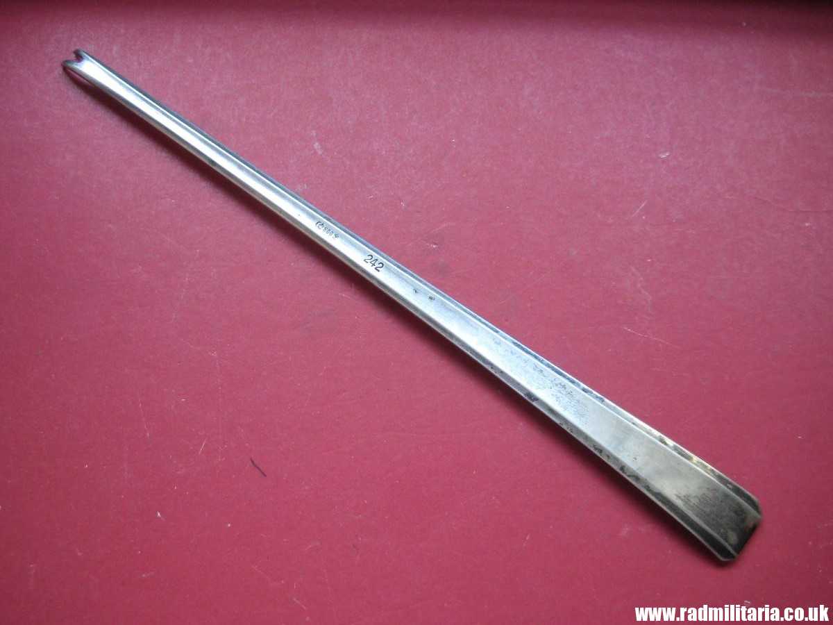 *R* & WW2 genuine solid silver LOBSTER PICK from private dining wagon no. 10 242. marked: DR 242 - 3rd REICH CUTLERY maker: Bruckmann & Sohne. Rare !!! - Image 17