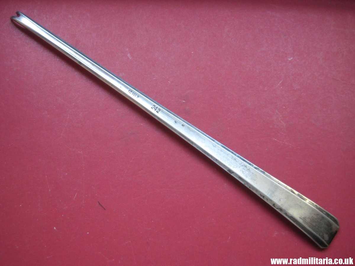 *R* & WW2 genuine solid silver LOBSTER PICK from private dining wagon no. 10 242. marked: DR 242 - 3rd REICH CUTLERY maker: Bruckmann & Sohne. Rare !!! - Image 18