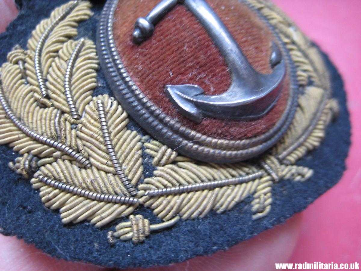 & WW1/WW2 British Merchant Navy Officer's CAP BADGE, maker marks: Firmin & Sons LTD. original badge in good condition. - Image 8