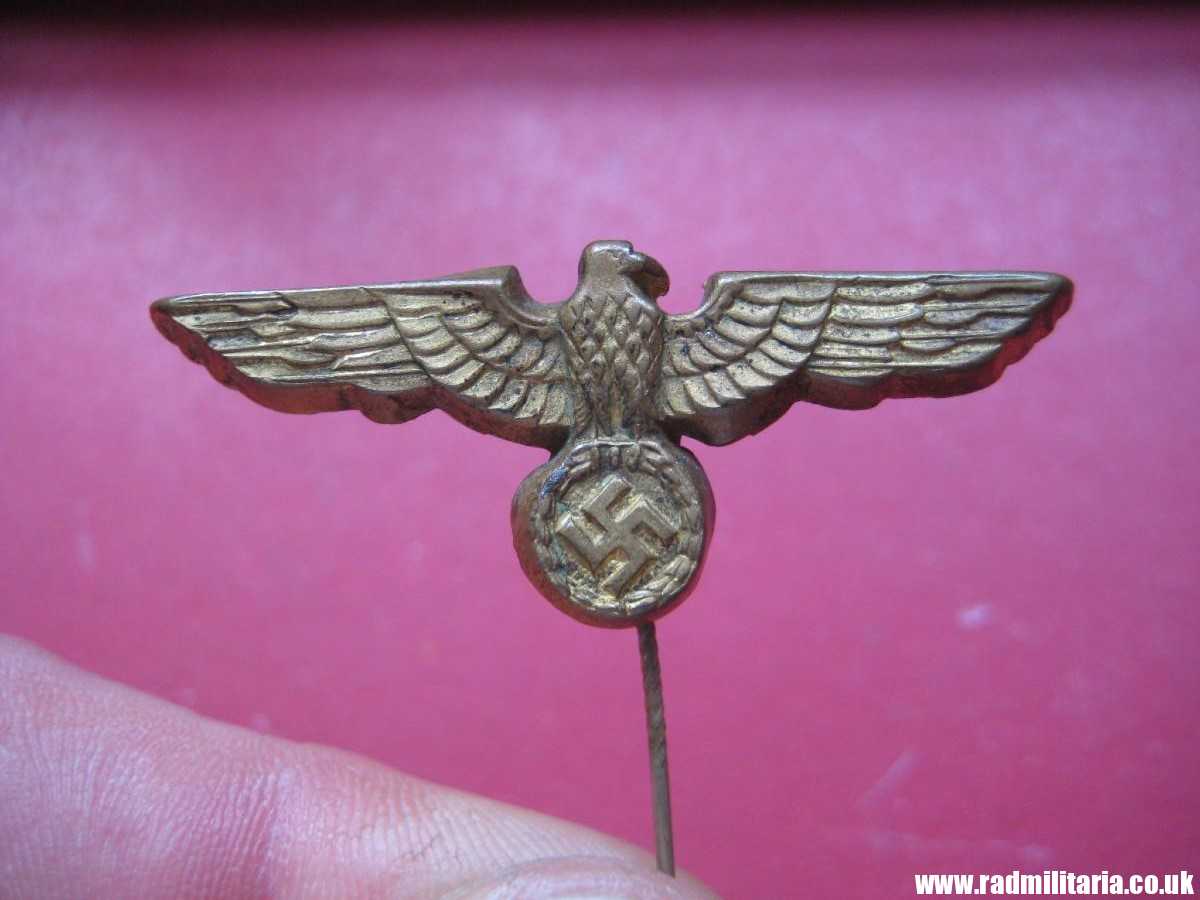 & original German KRIEGSMARINE EAGLE BADGE - gilded brass CAP BADGE in very good condition. - Image 11