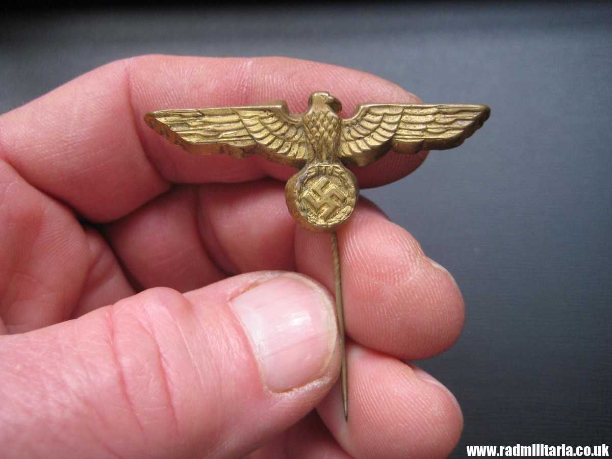 & original German KRIEGSMARINE EAGLE BADGE - gilded brass CAP BADGE in very good condition. - Image 17