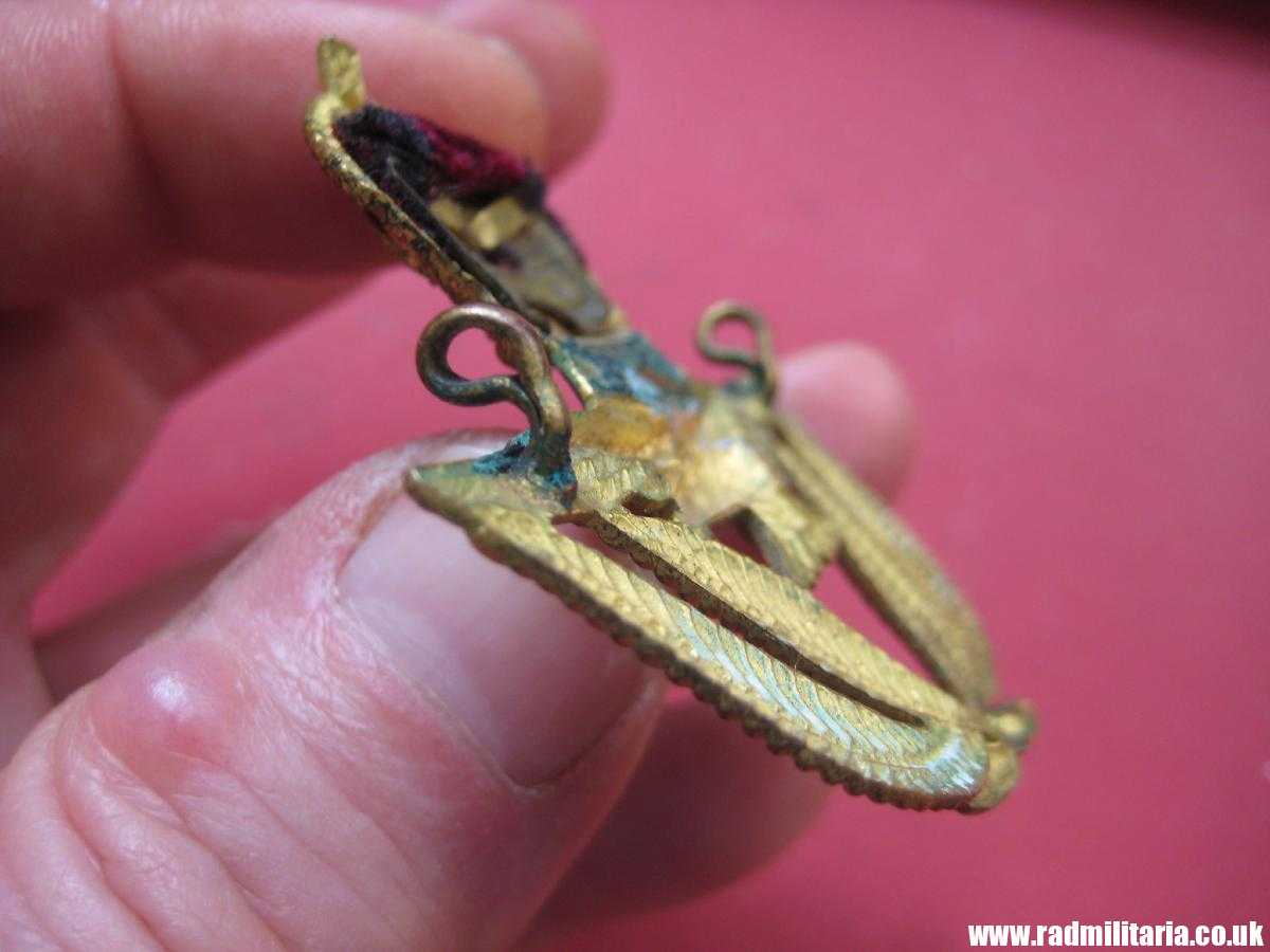 & WW2 Royal Air Force Service CAP BADGE original RAF warrant officer badge, original. - Image 11