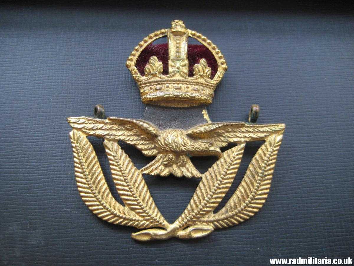 & WW2 Royal Air Force Service CAP BADGE original RAF warrant officer badge, original.