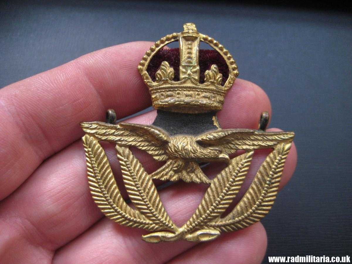 & WW2 Royal Air Force Service CAP BADGE original RAF warrant officer badge, original. - Image 16