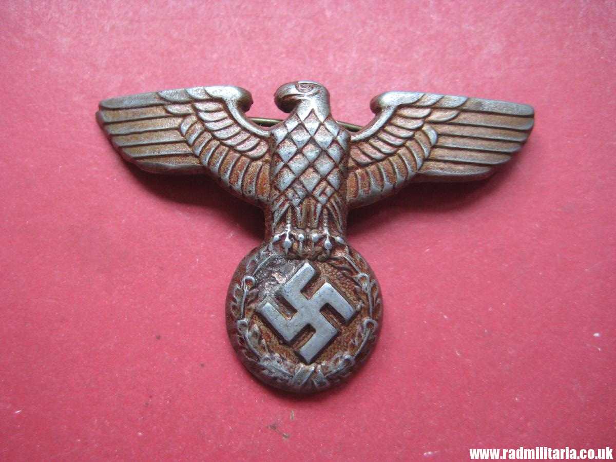 & WW2 original Nazi German metal NSDAP or SA EAGLE Cap BADGE - zinc, maker: RZM M1/7 - Image 2