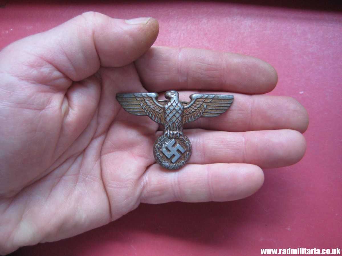 & WW2 original Nazi German metal NSDAP or SA EAGLE Cap BADGE - zinc, maker: RZM M1/7 - Image 19