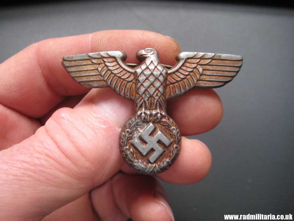 & WW2 original Nazi German metal NSDAP or SA EAGLE Cap BADGE - zinc, maker: RZM M1/7