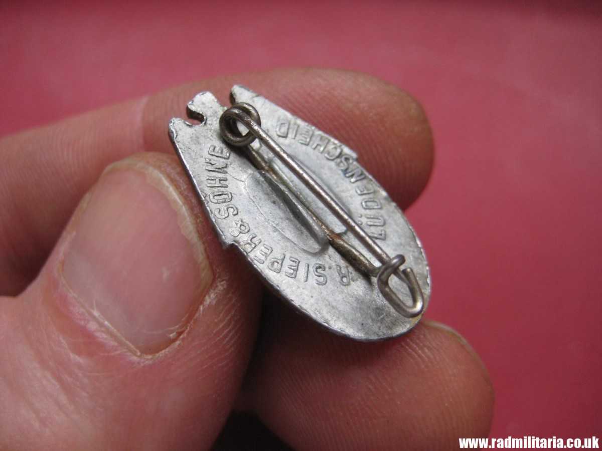 & WW2 German HJ HitlerJugend BADGE 1936 in very good condition, R. Sieper & Sohne. - Image 11