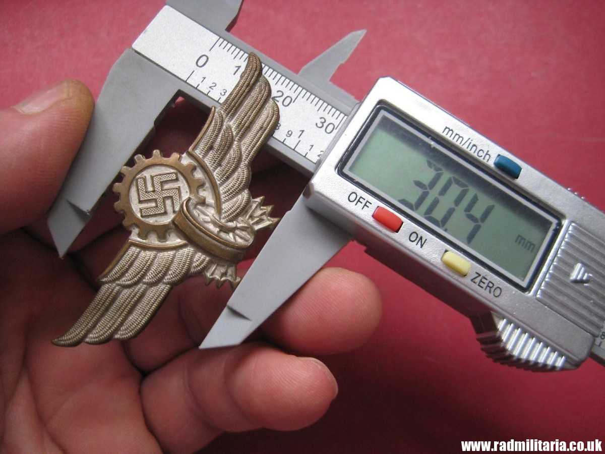 & WW2 very rare German CAP BADGE - Tramway (StraSenbahn, Deutsche Reichsbahn) Peaked CAP BADGE, genuine. - Image 24