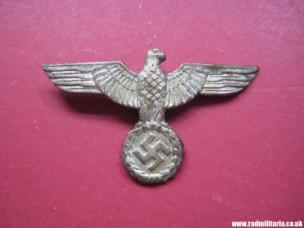 & WW2 rare FIRST PATTERN German metal EAGLE Cap BADGE in very good condition: Wehrmacht / Kriegsmarine. - Image 2