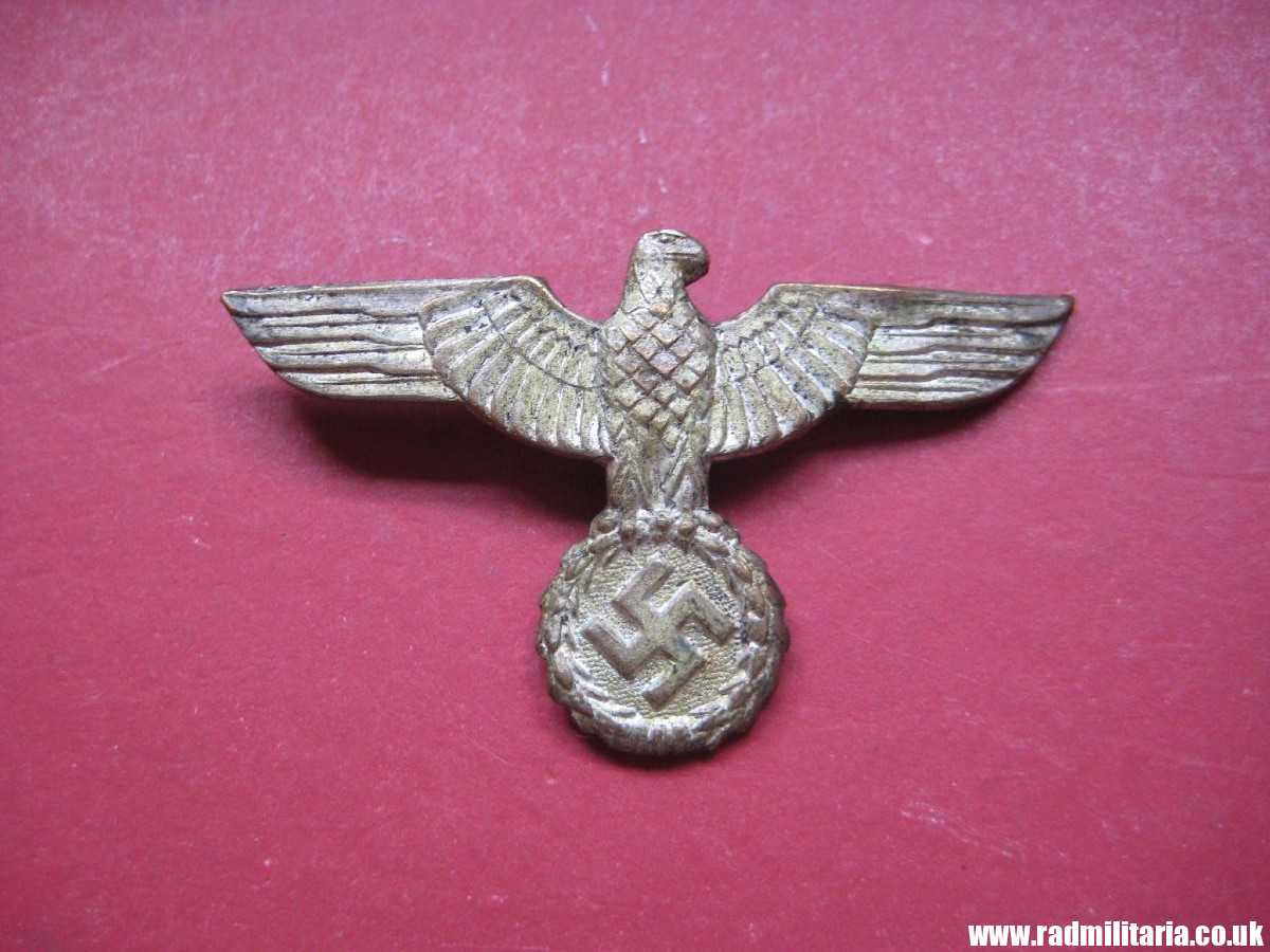 & WW2 rare FIRST PATTERN German metal EAGLE Cap BADGE in very good condition: Wehrmacht / Kriegsmarine. - Image 4