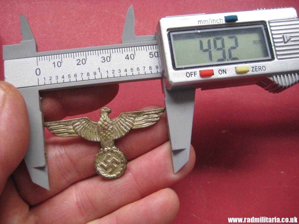 & WW2 rare FIRST PATTERN German metal EAGLE Cap BADGE in very good condition: Wehrmacht / Kriegsmarine. - Image 11