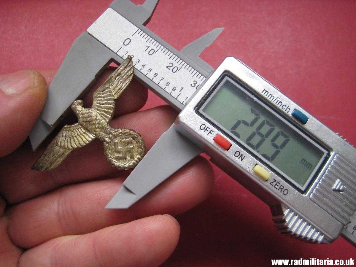 & WW2 rare FIRST PATTERN German metal EAGLE Cap BADGE in very good condition: Wehrmacht / Kriegsmarine. - Image 12