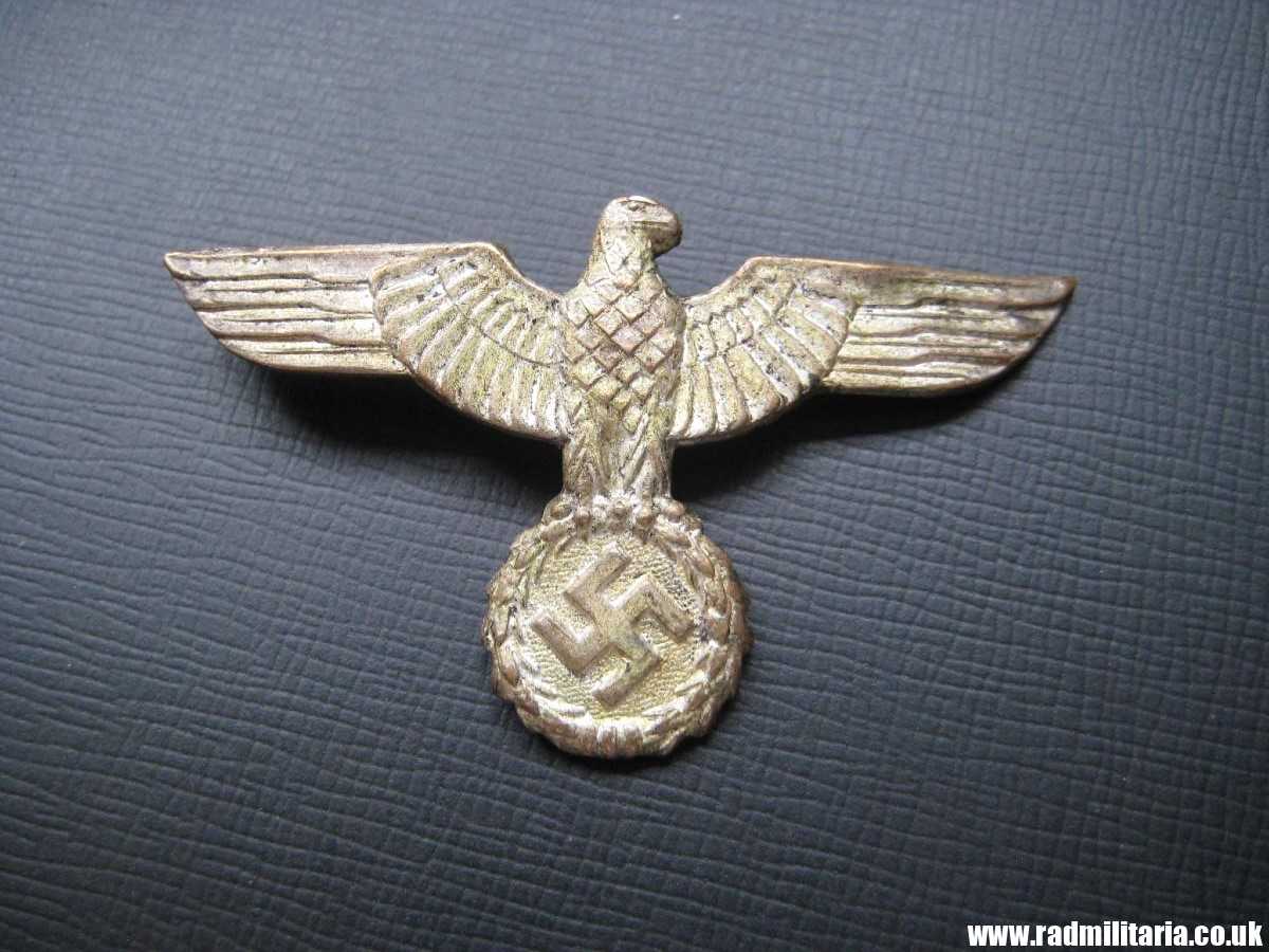 & WW2 rare FIRST PATTERN German metal EAGLE Cap BADGE in very good condition: Wehrmacht / Kriegsmarine. - Image 15