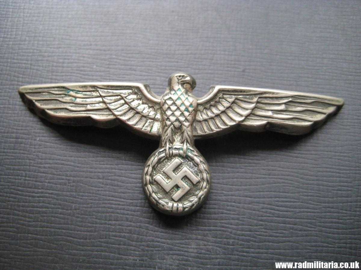 & WW2 original German Wehrmacht EAGLE CAP BADGE white metal, early production, good condition. - Image 2
