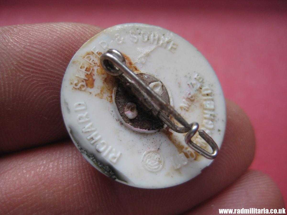 & original German PLASTIC BADGE: Sportappell der Betriebe 1939, maker: RZM M9/25 R. Siepper & Sohne - Image 6