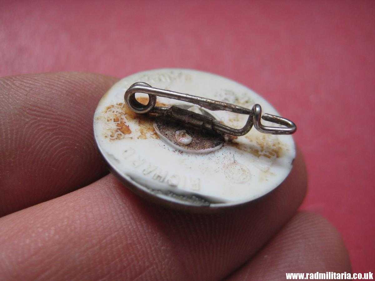 & original German PLASTIC BADGE: Sportappell der Betriebe 1939, maker: RZM M9/25 R. Siepper & Sohne - Image 7