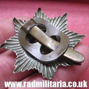 & WW2 original British Cheshire Regiment CAP BADGE in good used condition.