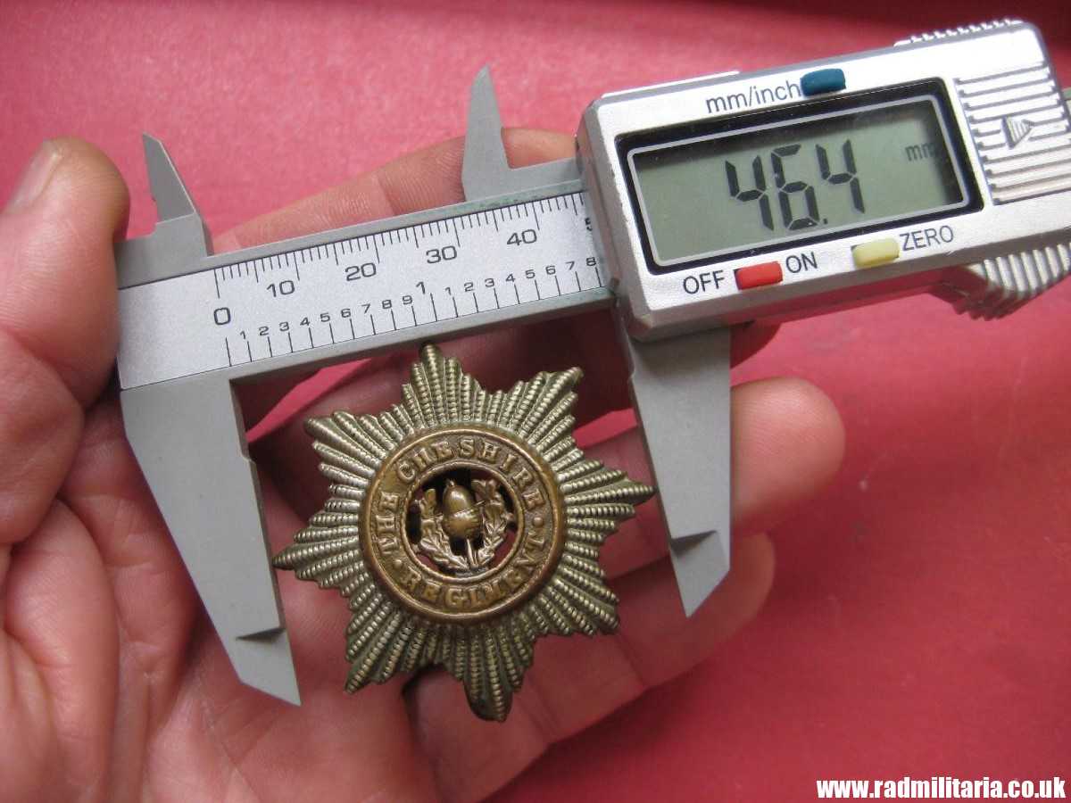 & WW2 original British Cheshire Regiment CAP BADGE in good used condition. - Image 9