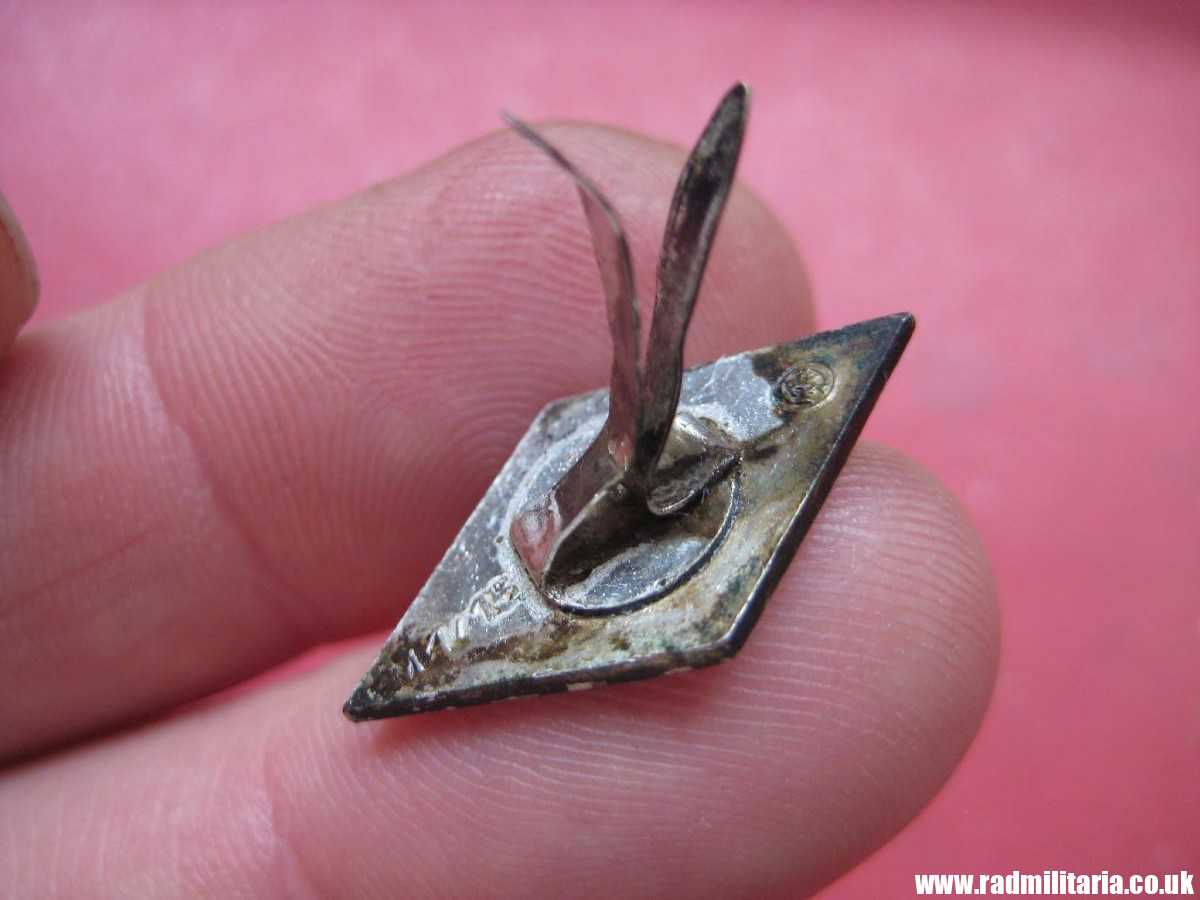 & WW2 German HJ knife ENAMEL BADGE - HitlerJugend. RZM M1/15. Genuine badge ! - Image 12