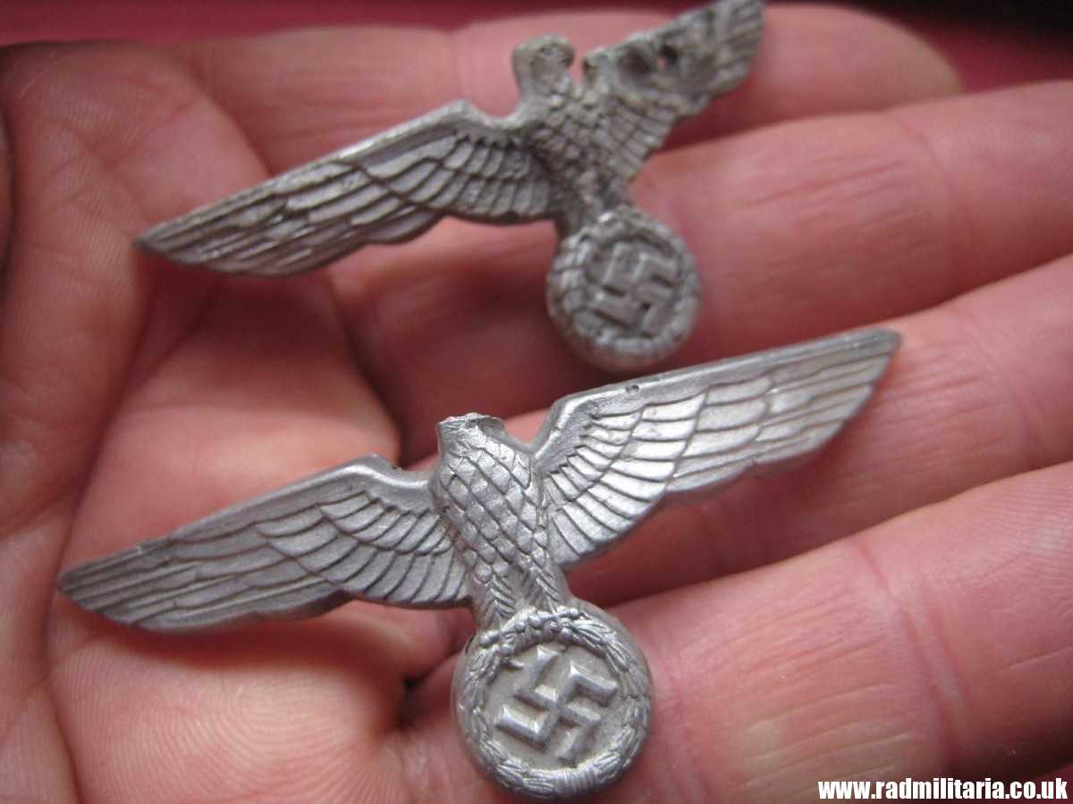 & WW2 genuine German EAGLE CAP BADGES in poor condition - SET of 2 - metal detecting find. - Image 9