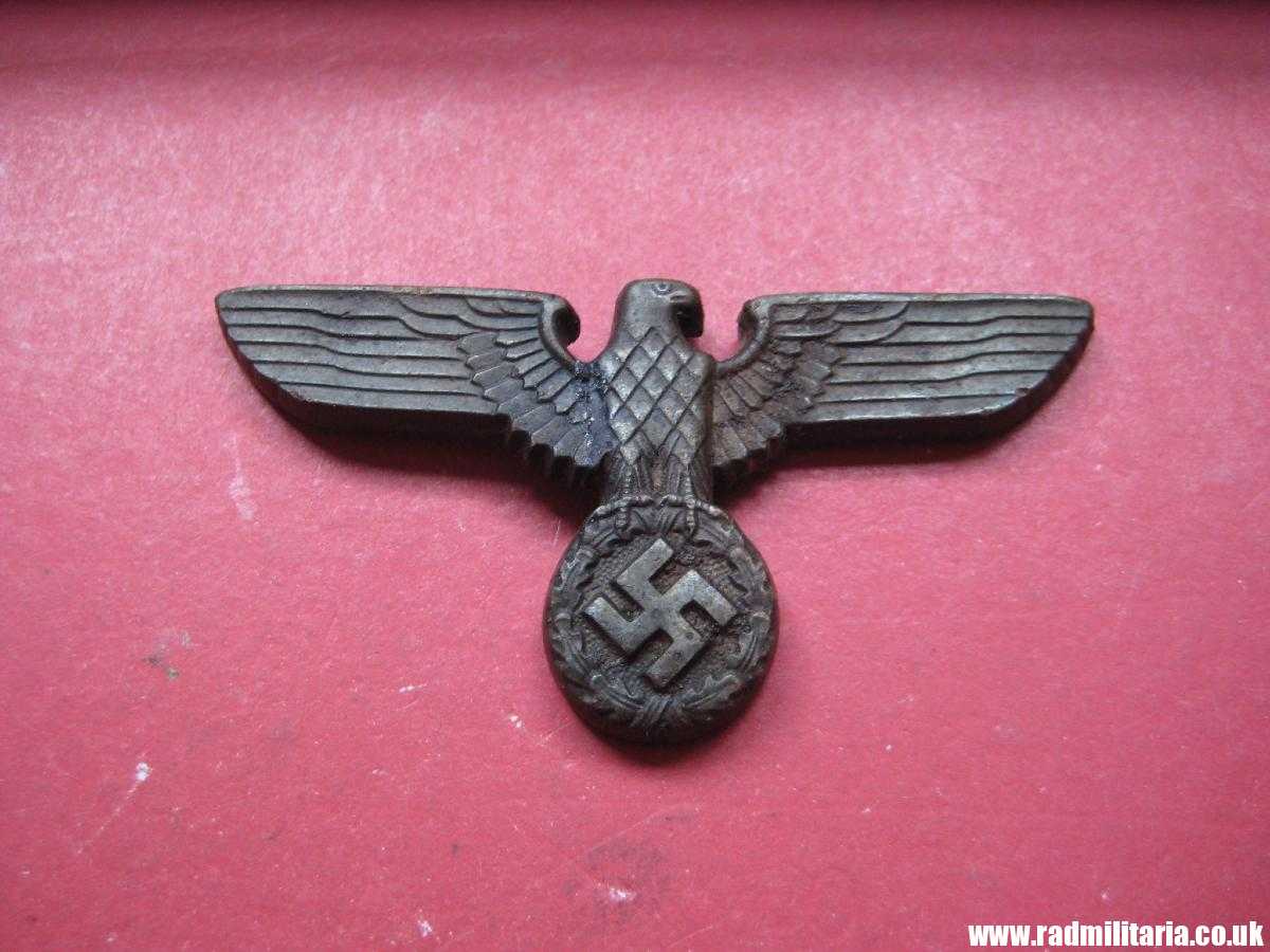 & WW2 Nazi German NSDAP eagle BADGE - zinc Cap Badge, marked: RZM M1/111 - repaired. - Image 5