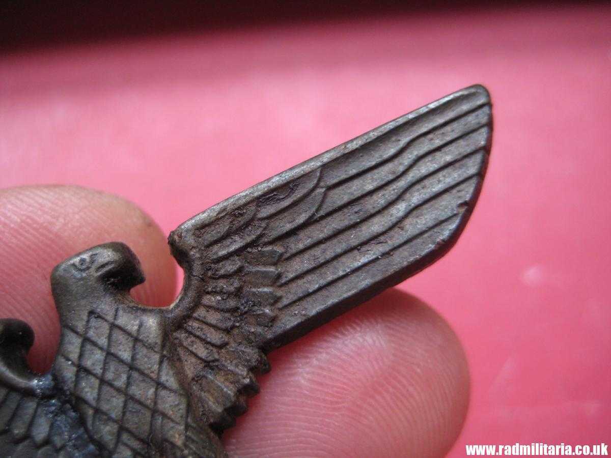 & WW2 Nazi German NSDAP eagle BADGE - zinc Cap Badge, marked: RZM M1/111 - repaired. - Image 7
