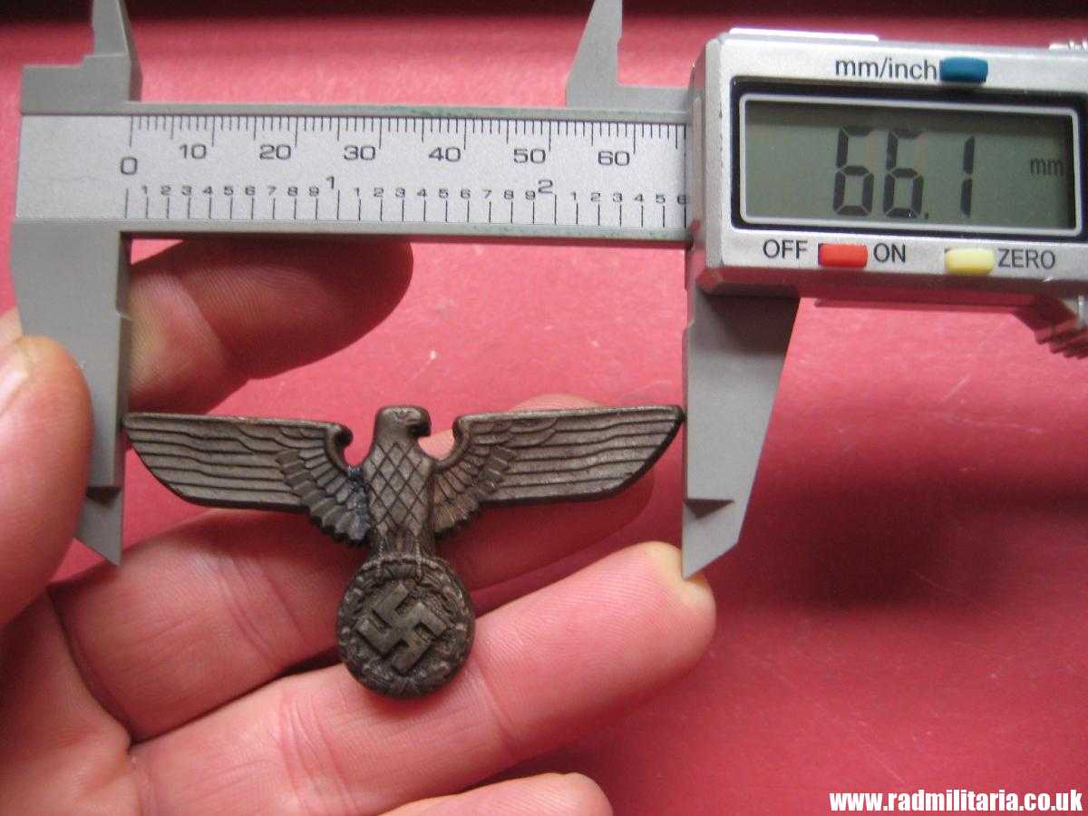 & WW2 Nazi German NSDAP eagle BADGE - zinc Cap Badge, marked: RZM M1/111 - repaired. - Image 18