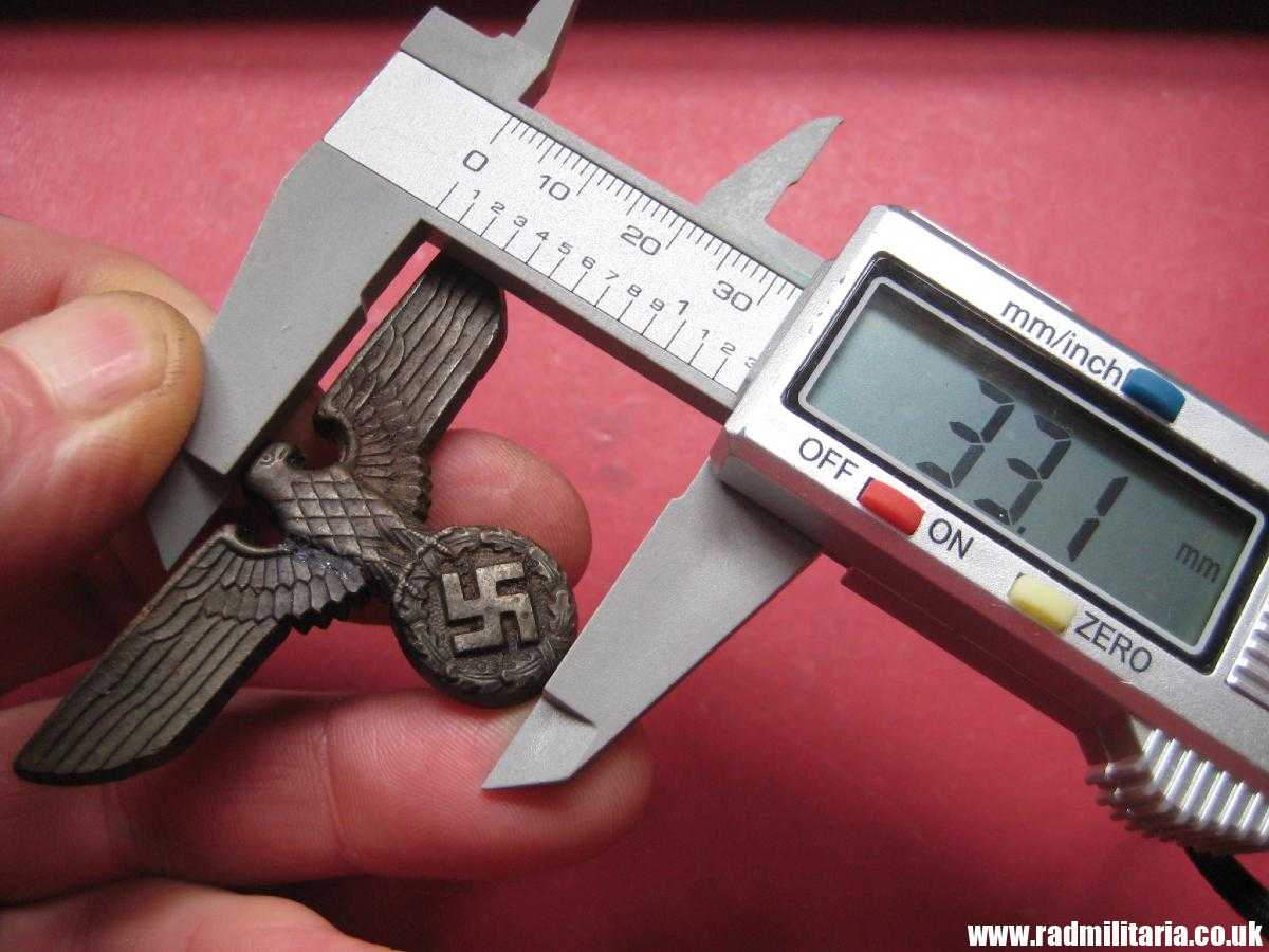 & WW2 Nazi German NSDAP eagle BADGE - zinc Cap Badge, marked: RZM M1/111 - repaired. - Image 17