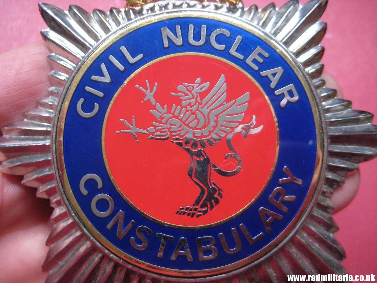 & post WW2 original Civil Nuclear Constabulary CAP BADGE Bobby helmet Badge - Queens Crown. - Image 6