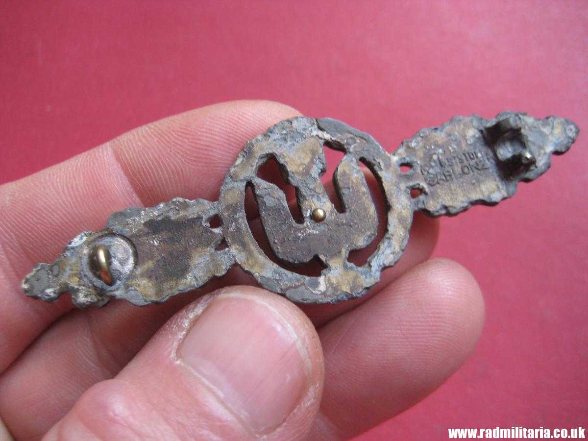 SOLD & WW2 original LUFTWAFFE BADGE: Squadron Clasp for Bomber Pilots, poor condition - metal detecting find..*****.. - Image 11