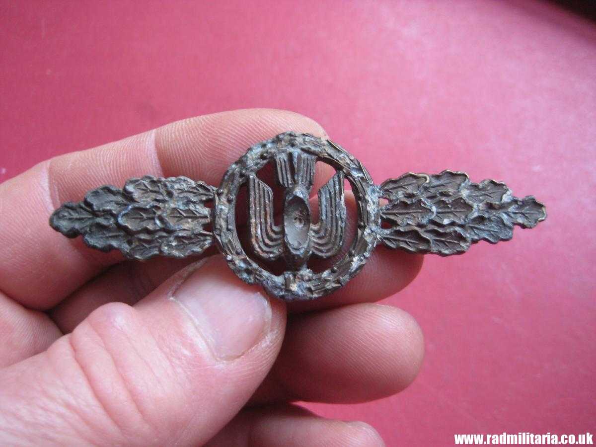 SOLD & WW2 original LUFTWAFFE BADGE: Squadron Clasp for Bomber Pilots, poor condition - metal detecting find..*****.. - Image 15