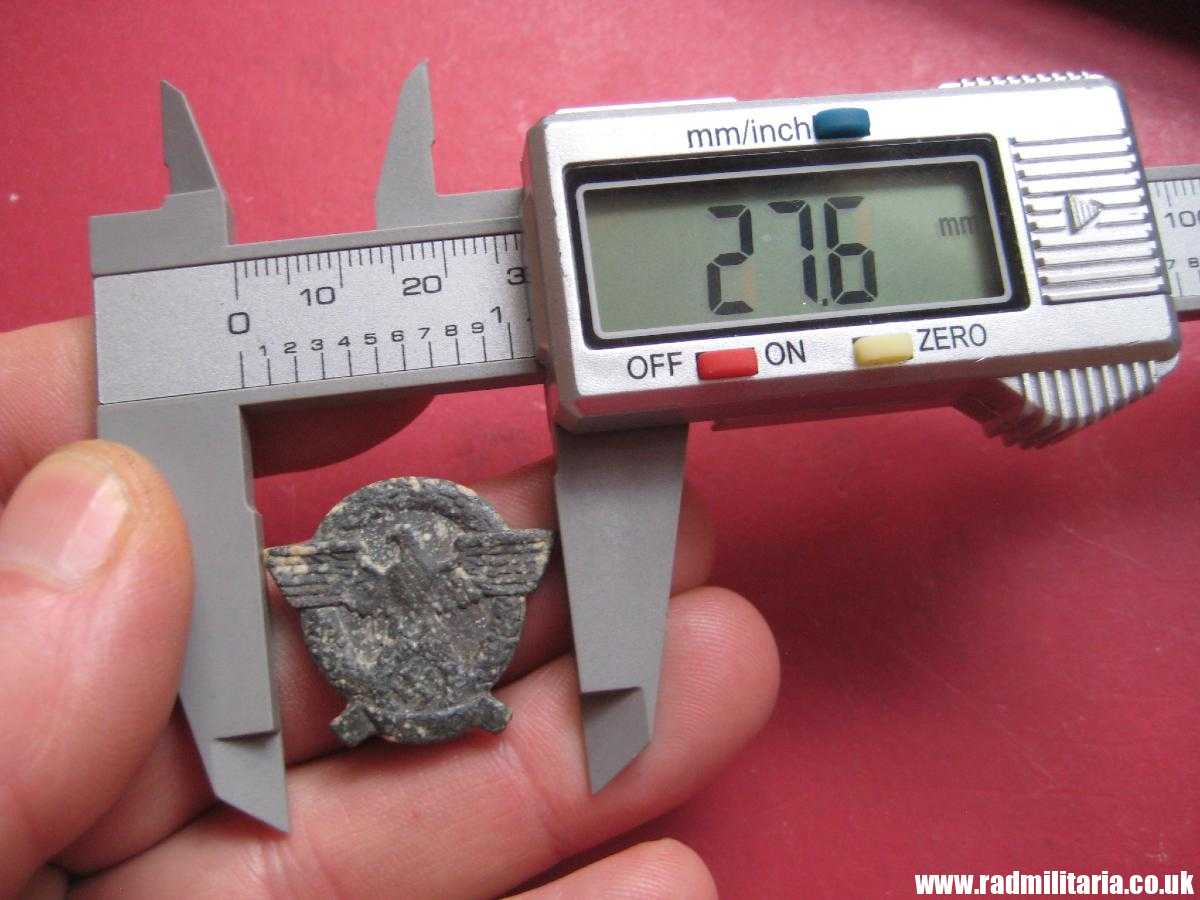 & WW2 small nazi GERMAN Police Eagle BADGE with date 1942 - metal detecting find. - Image 7