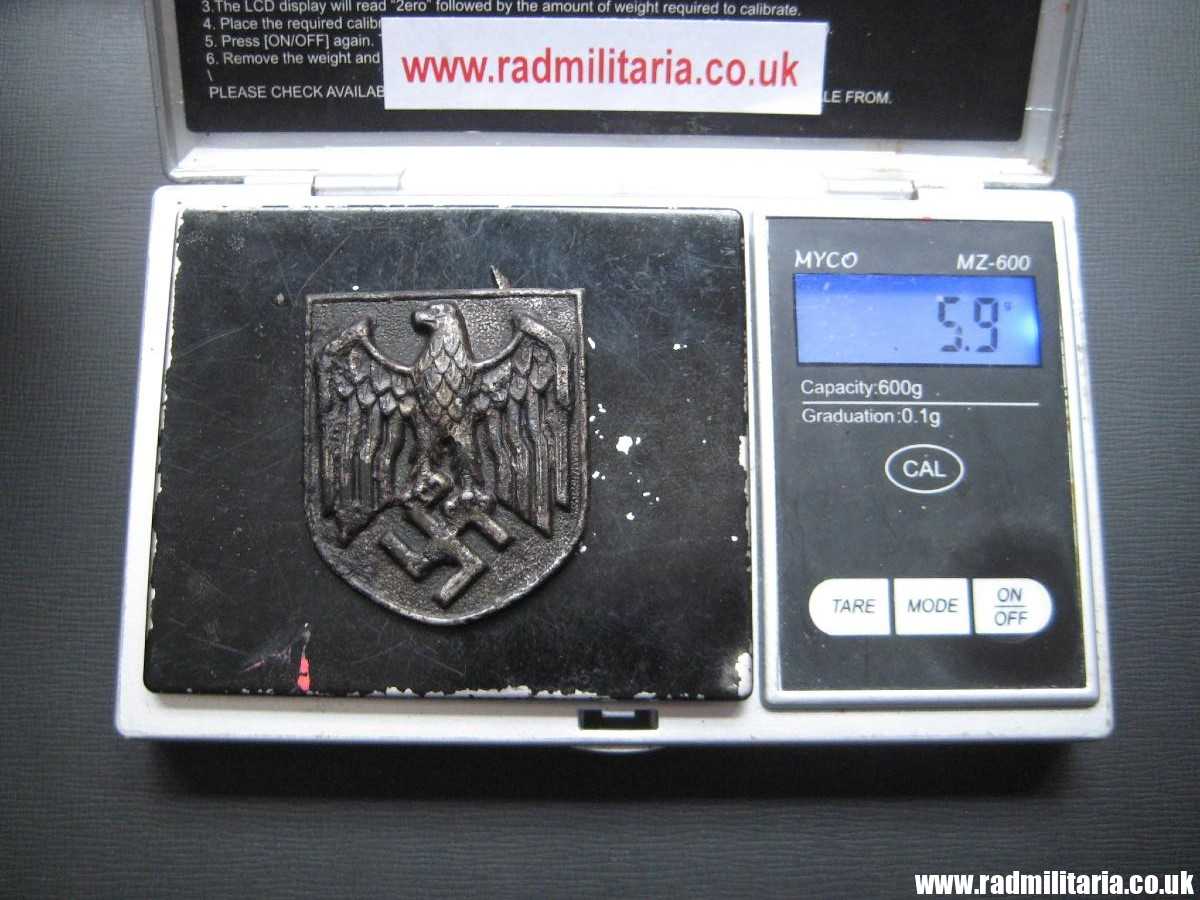 & original Africa Corps AFRIKAKORPS METAL BADGE with Eagle made of STEEL (magnetic) - metal detecting find. - Image 14