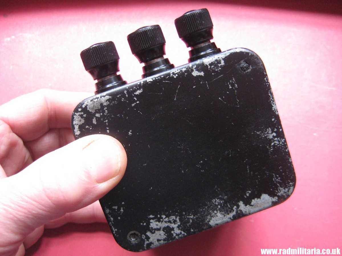 & WW2 British A.M. Air Ministry INDICATOR - VOLTS A.M. 1943 Ref. No. 5 A/878 - Image 4