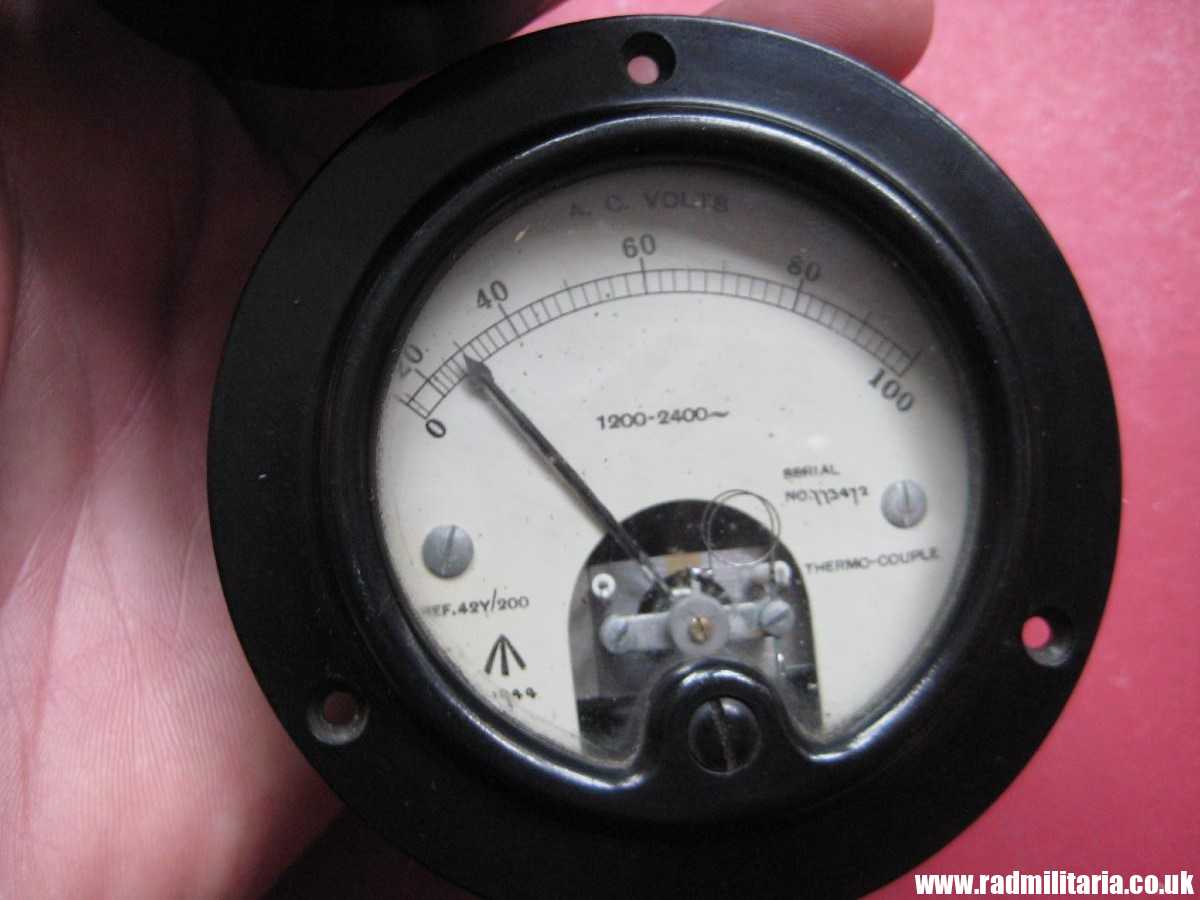 & WW2 British A.M. Air Ministry COCKPIT INDICATORS SET of 2: 1942 & 1944 genuine. - Image 7