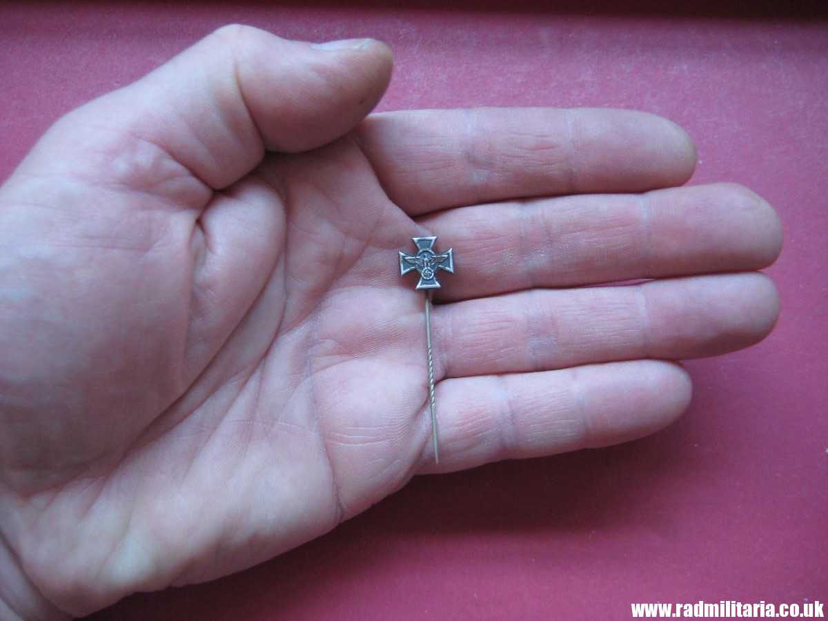 & WW2 miniature German PIN BADGE with Eagle - small pin badge. - Image 7