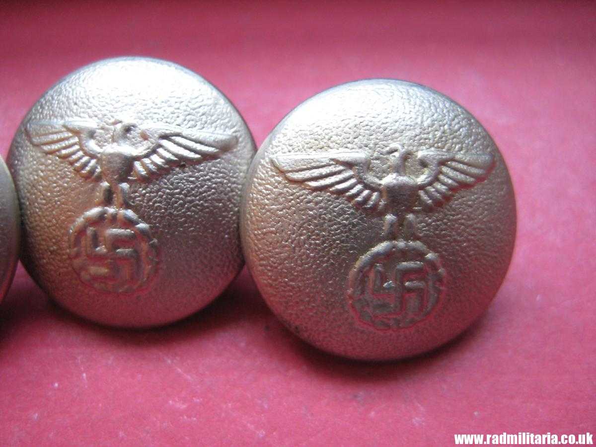 & SET of 3 NSDAP BUTTONS made of white metal in perfect condition. - Image 7