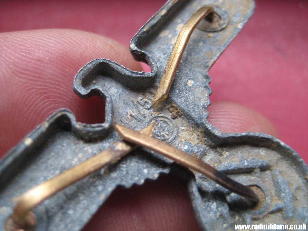 & WW2 original Nazi German metal NSDAP or SA EAGLE Cap BADGE - zinc, maker: RZM M1/50 metal detecting find - Image 9