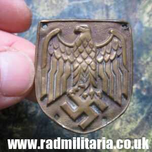 & original Africa Corps AFRIKAKORPS METAL BADGE with Eagle made of brass.