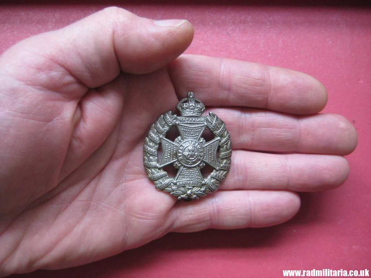 & WW1 original British CAP BADGE - RIFLE BRIGADE (The Prince Consort's Own) white metal REGIMENT badge. - Image 11