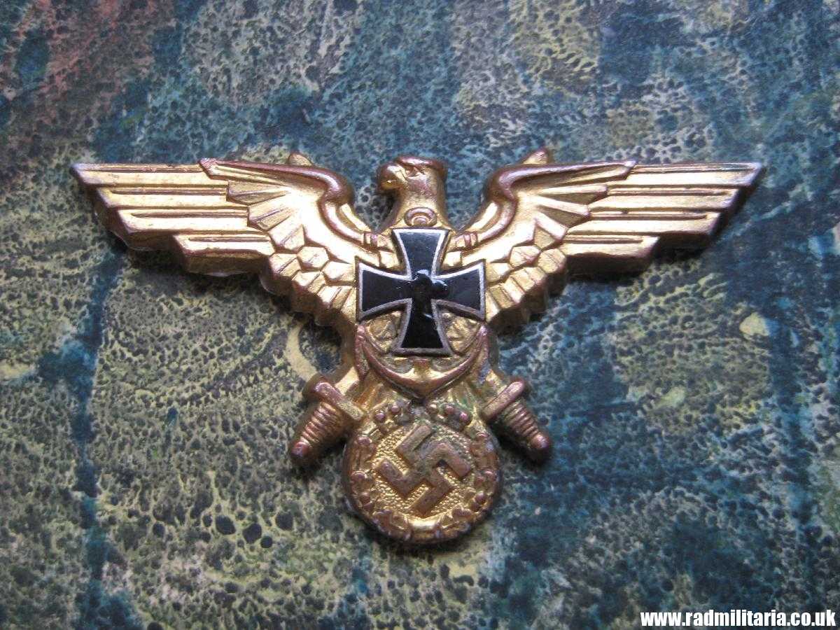 & original German KRIEGSMARINE EAGLE BADGE - gilded BADGE marked: GES. GESCH. - Image 19
