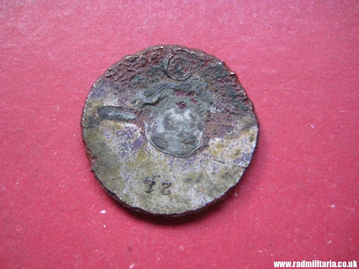 & WW2 NSDAP enamel MEMBERSHIP BADGE marked: RZM 21, metal detecting find. - Image 11